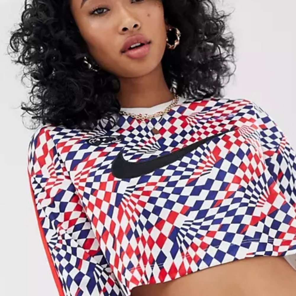 NIKE SPORT Cropped Soccer Longsleeve Top